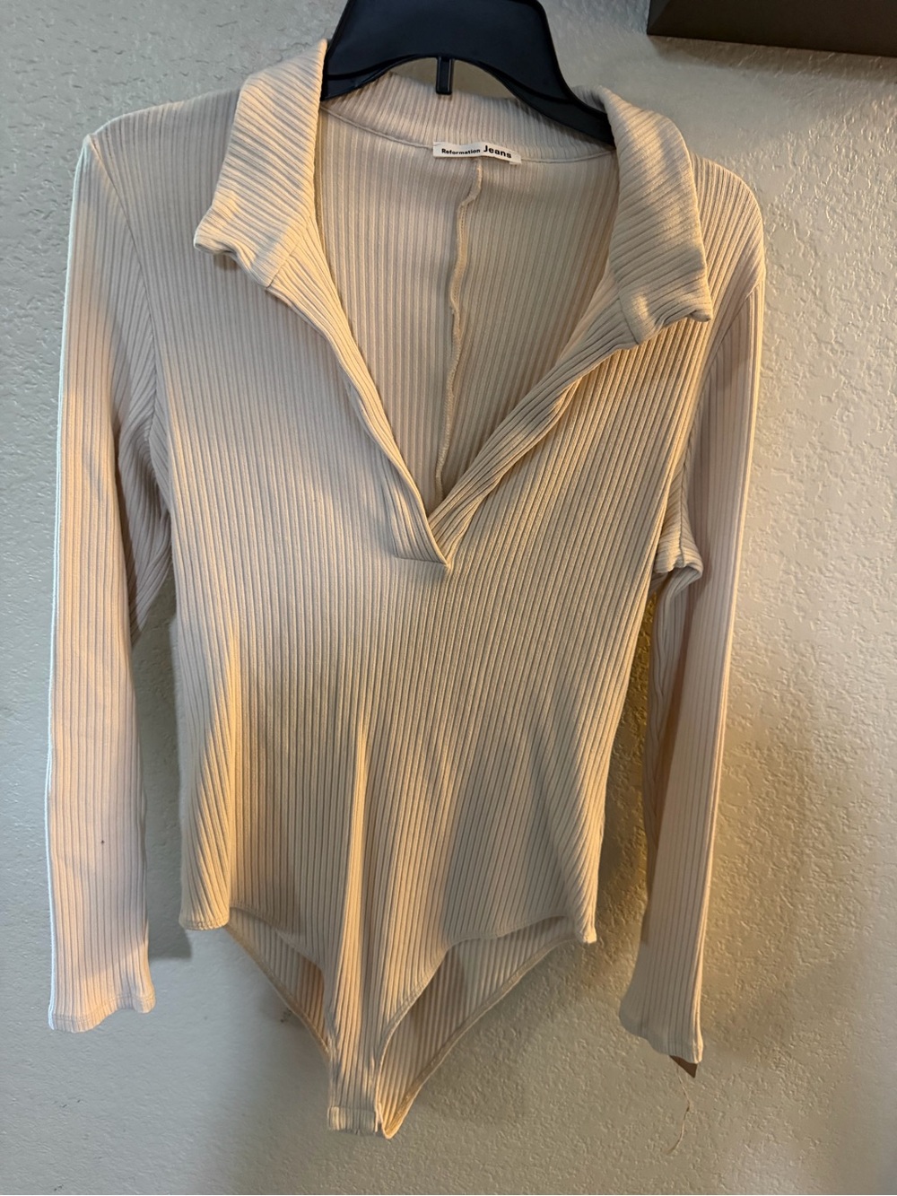 Reformation Ribbed Long-Sleeve Collared Bodysuit - Cream